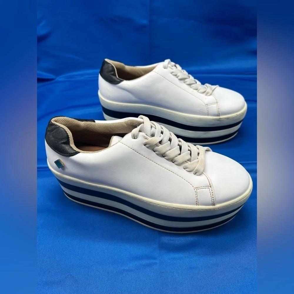 Vintage 90s Dorothy Gaynor Platform black White Sneakers 7.5 (SN)